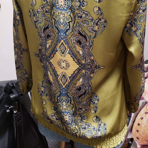 Women's Apt 9 Pullover Blouse With Unique Symmetrical Design, Size L - Picture 8 of 12